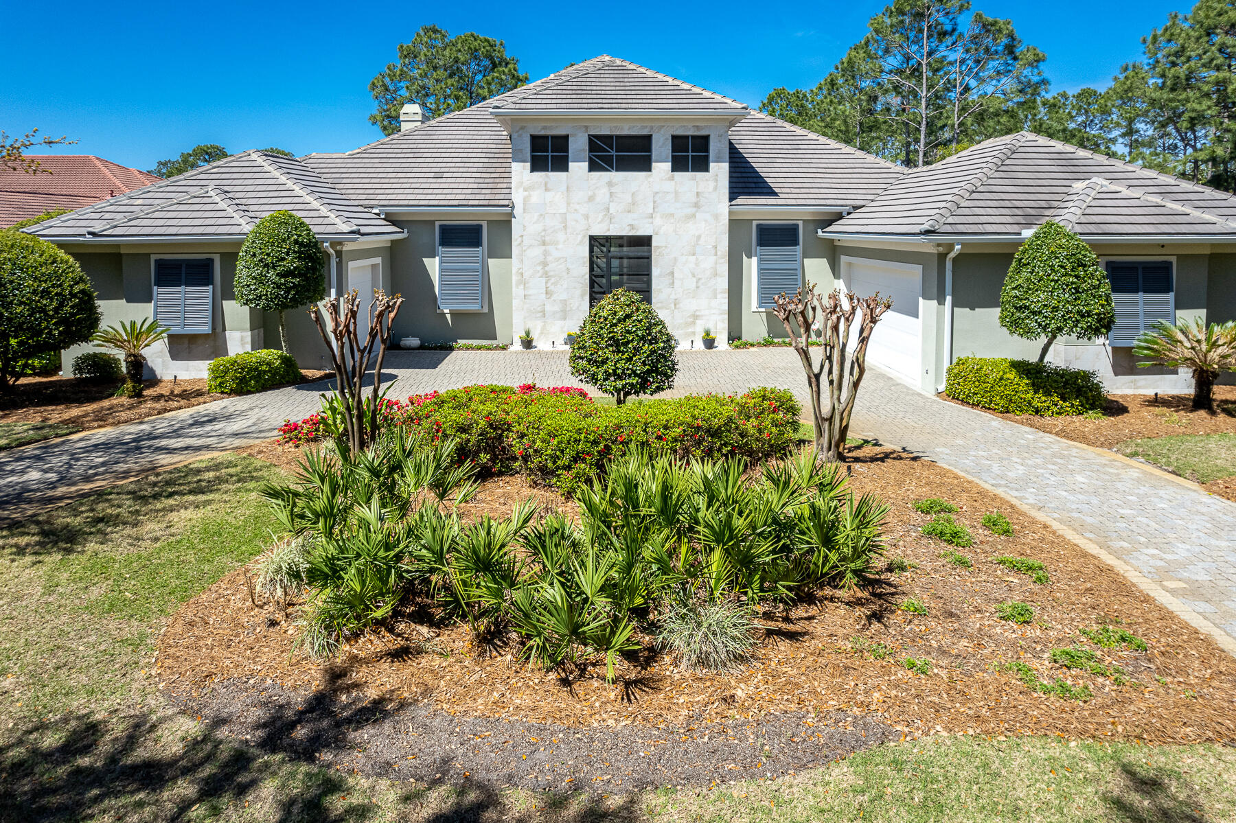 ISLAND GREEN - Residential