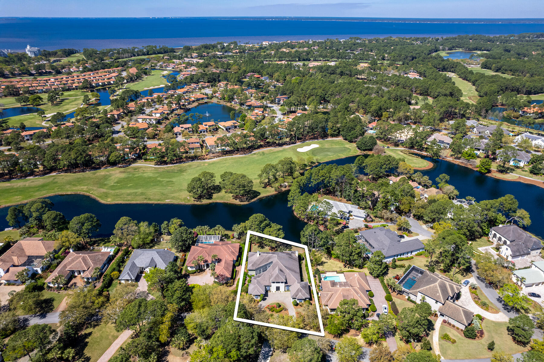 ISLAND GREEN - Residential