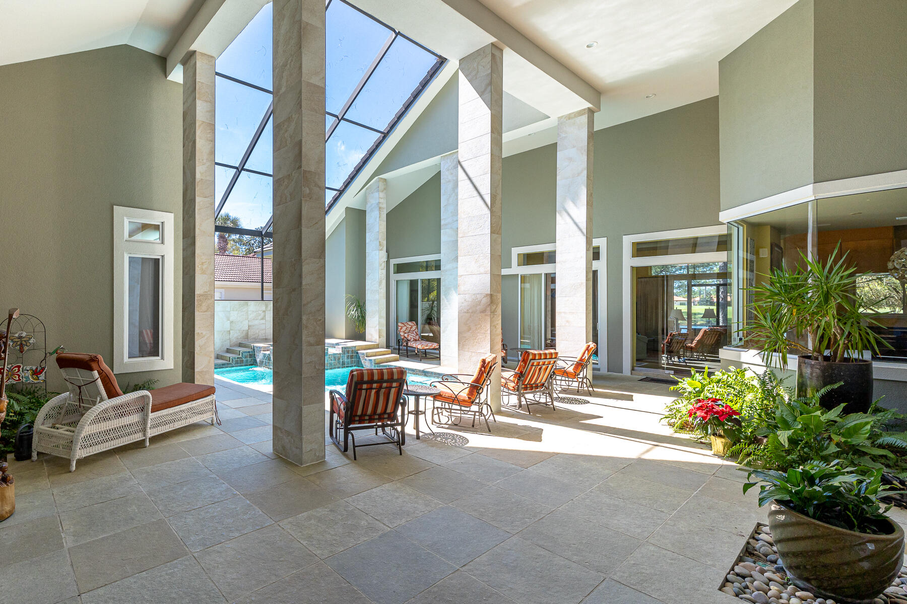ISLAND GREEN - Residential