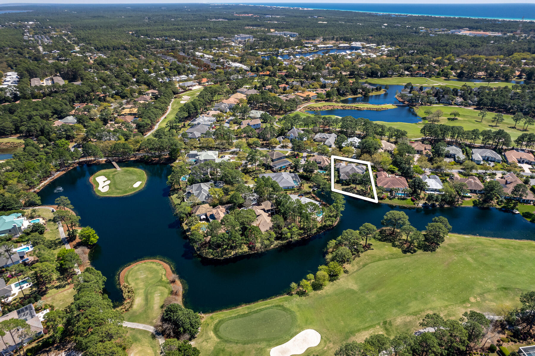ISLAND GREEN - Residential