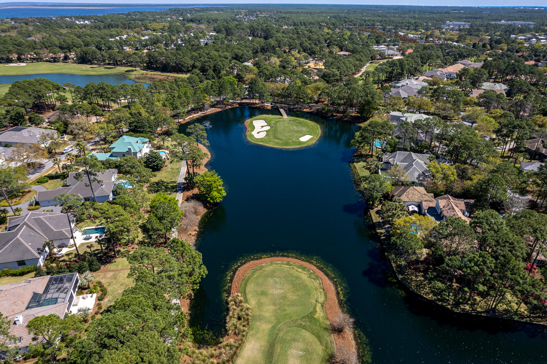 ISLAND GREEN - Residential