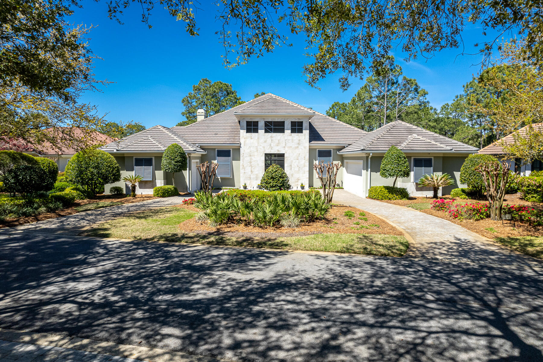 ISLAND GREEN - Residential