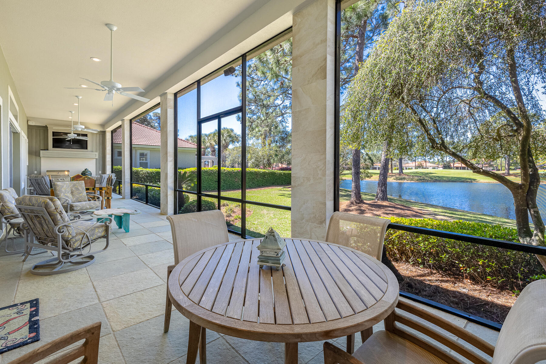 ISLAND GREEN - Residential