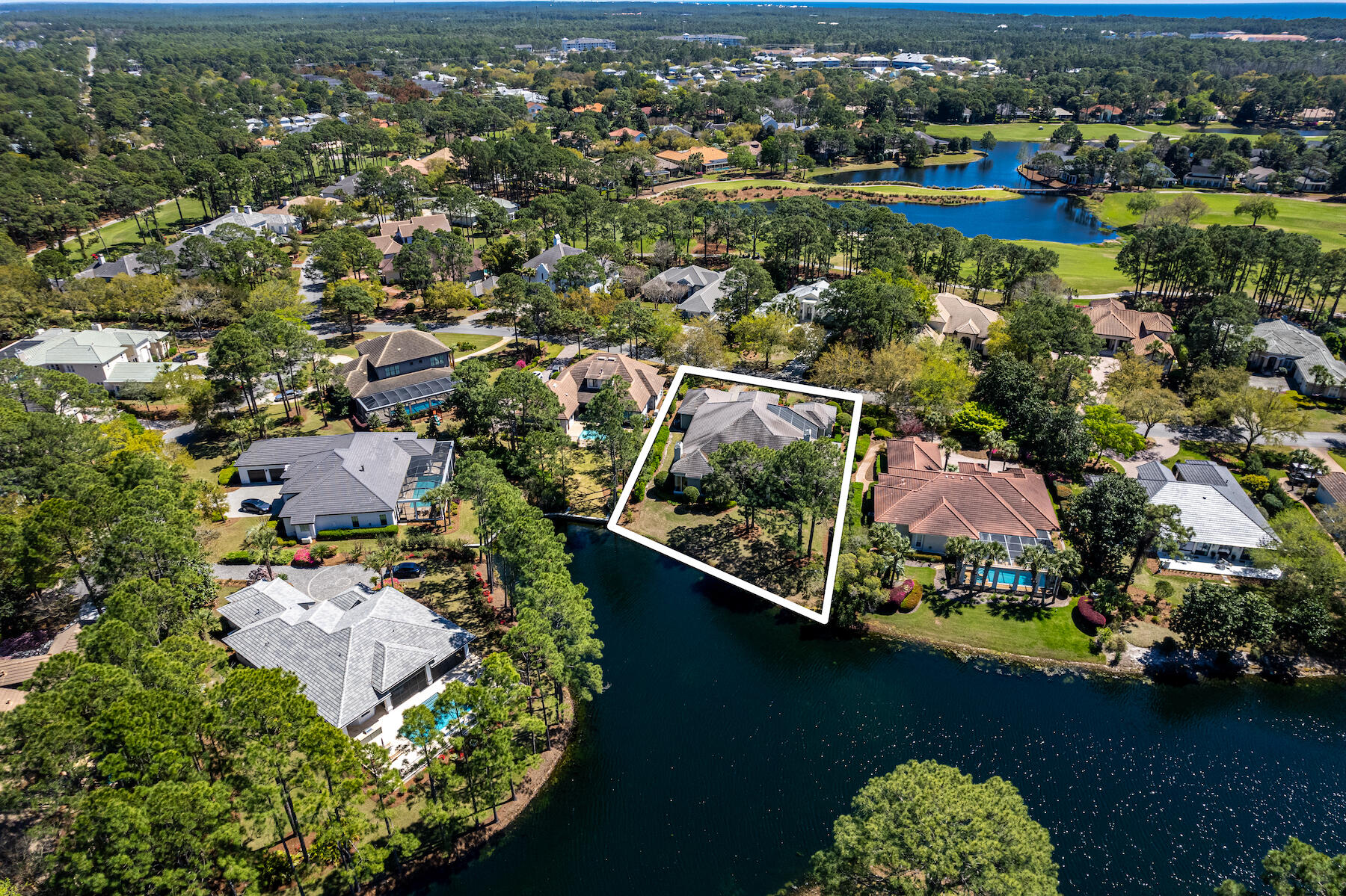 ISLAND GREEN - Residential