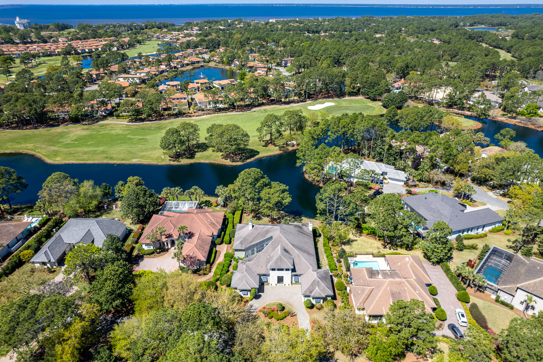 ISLAND GREEN - Residential