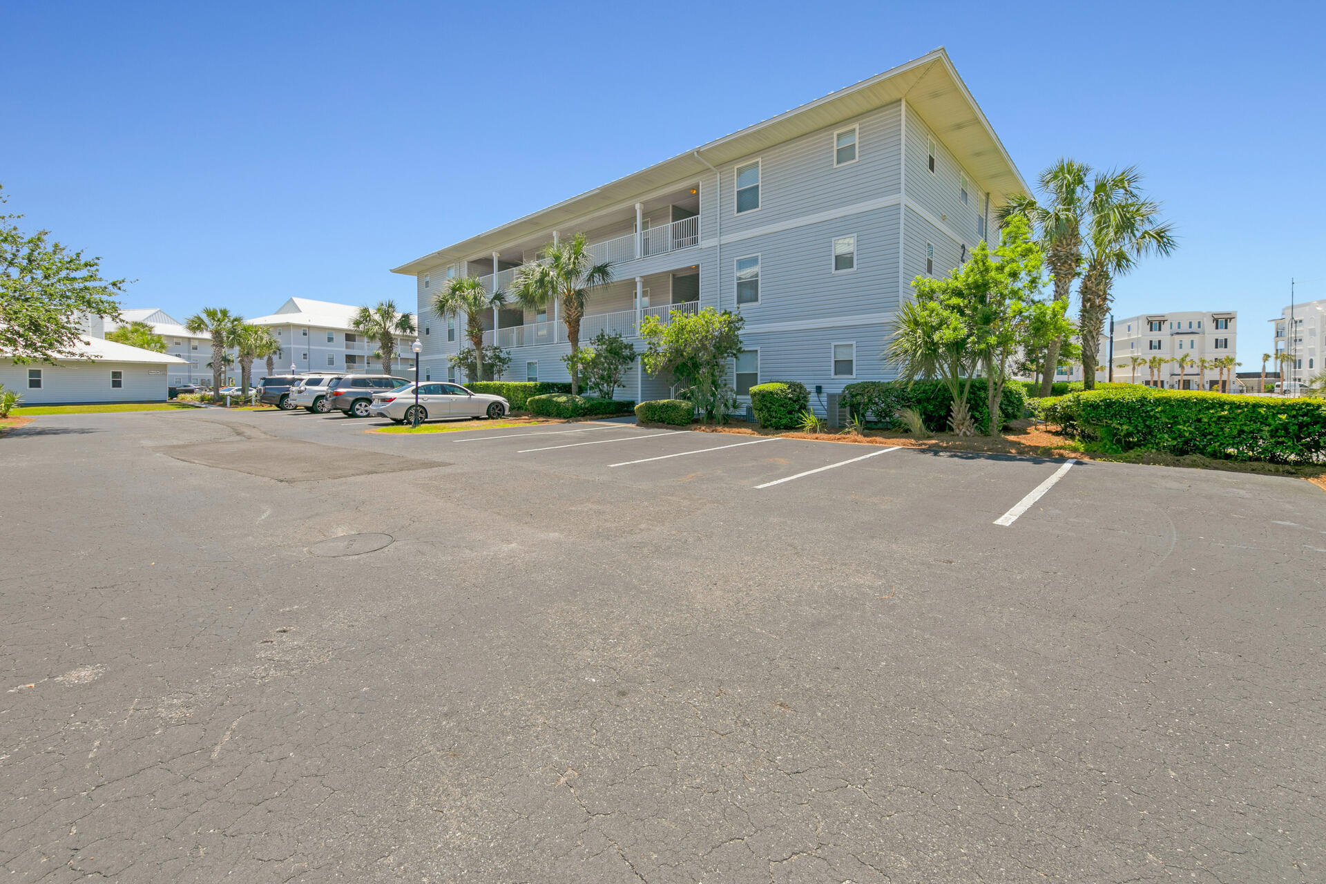 BEACHSIDE VILLAS CONDO - Residential