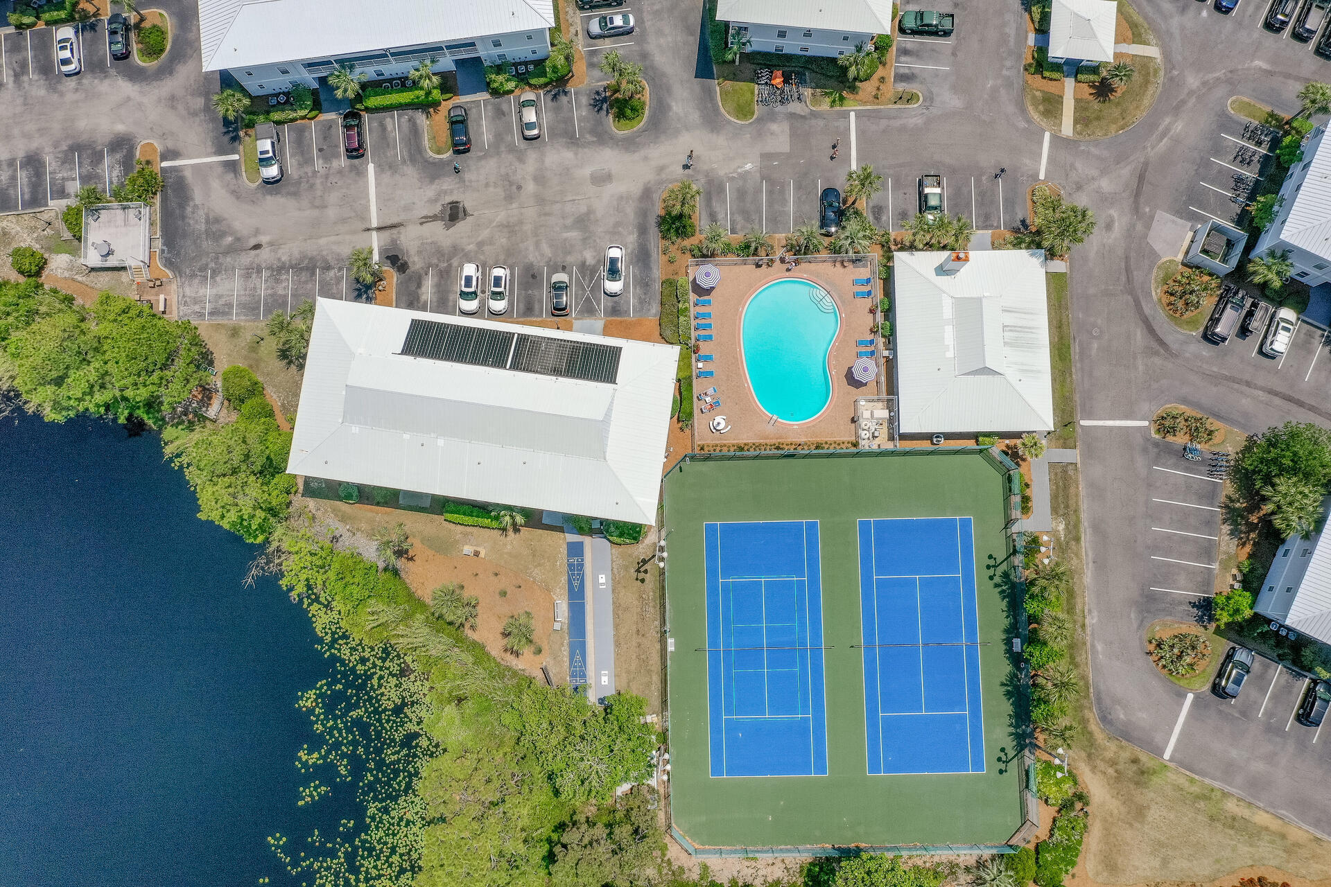 BEACHSIDE VILLAS CONDO - Residential