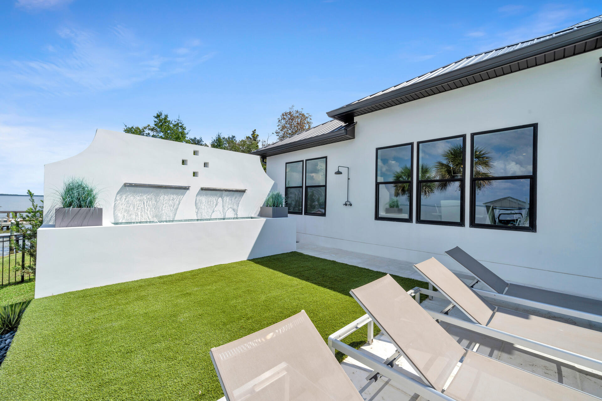 PELICAN BAY S/D - Residential