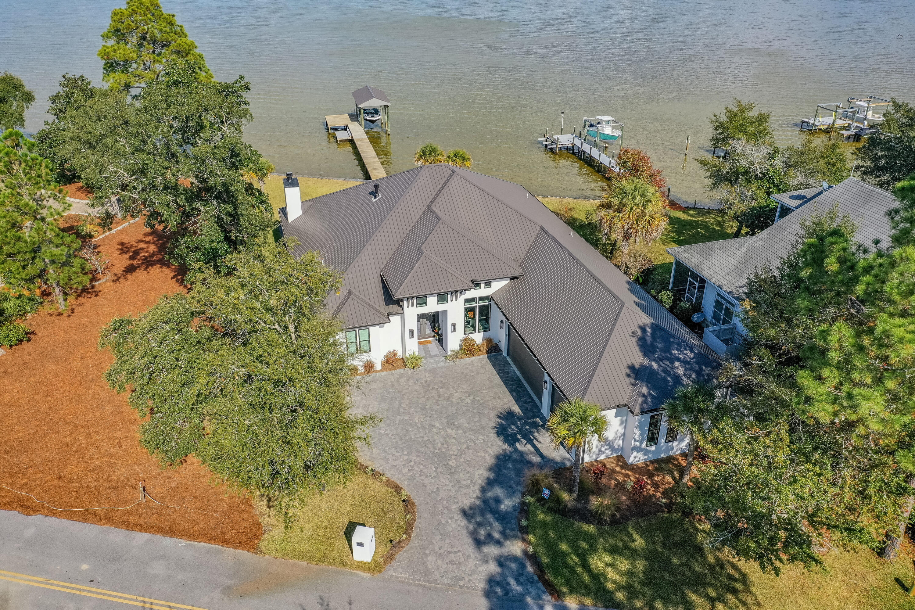 PELICAN BAY S/D - Residential