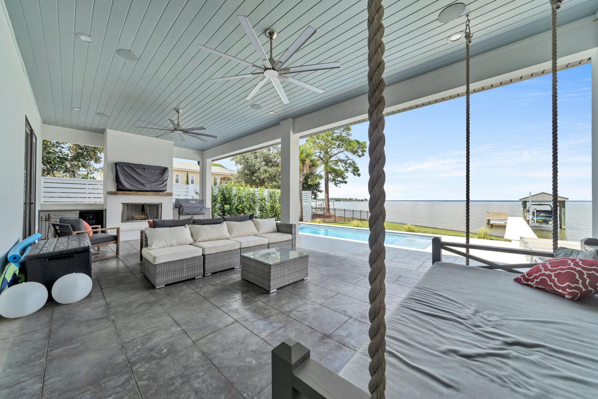 PELICAN BAY S/D - Residential