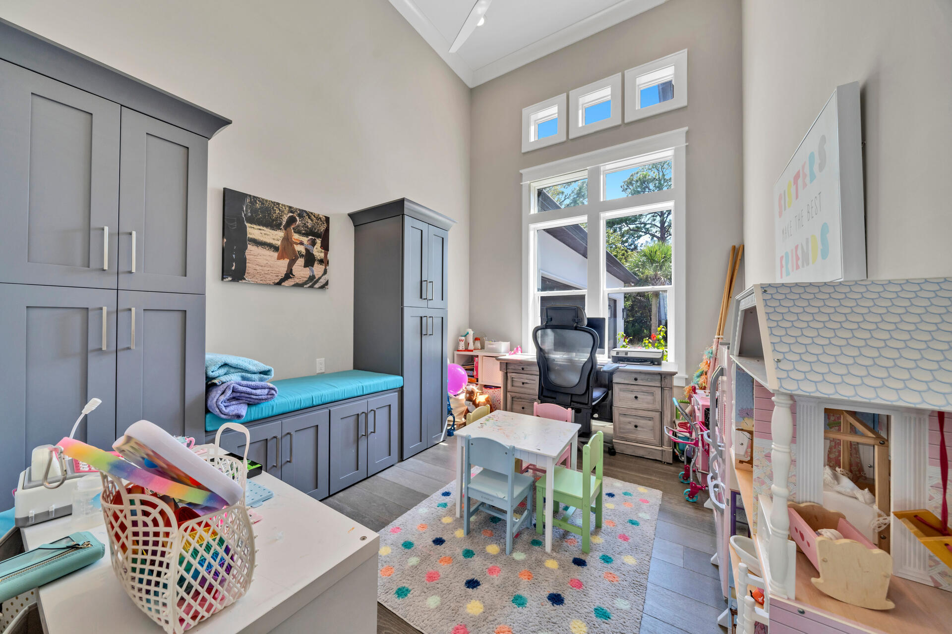 PELICAN BAY S/D - Residential