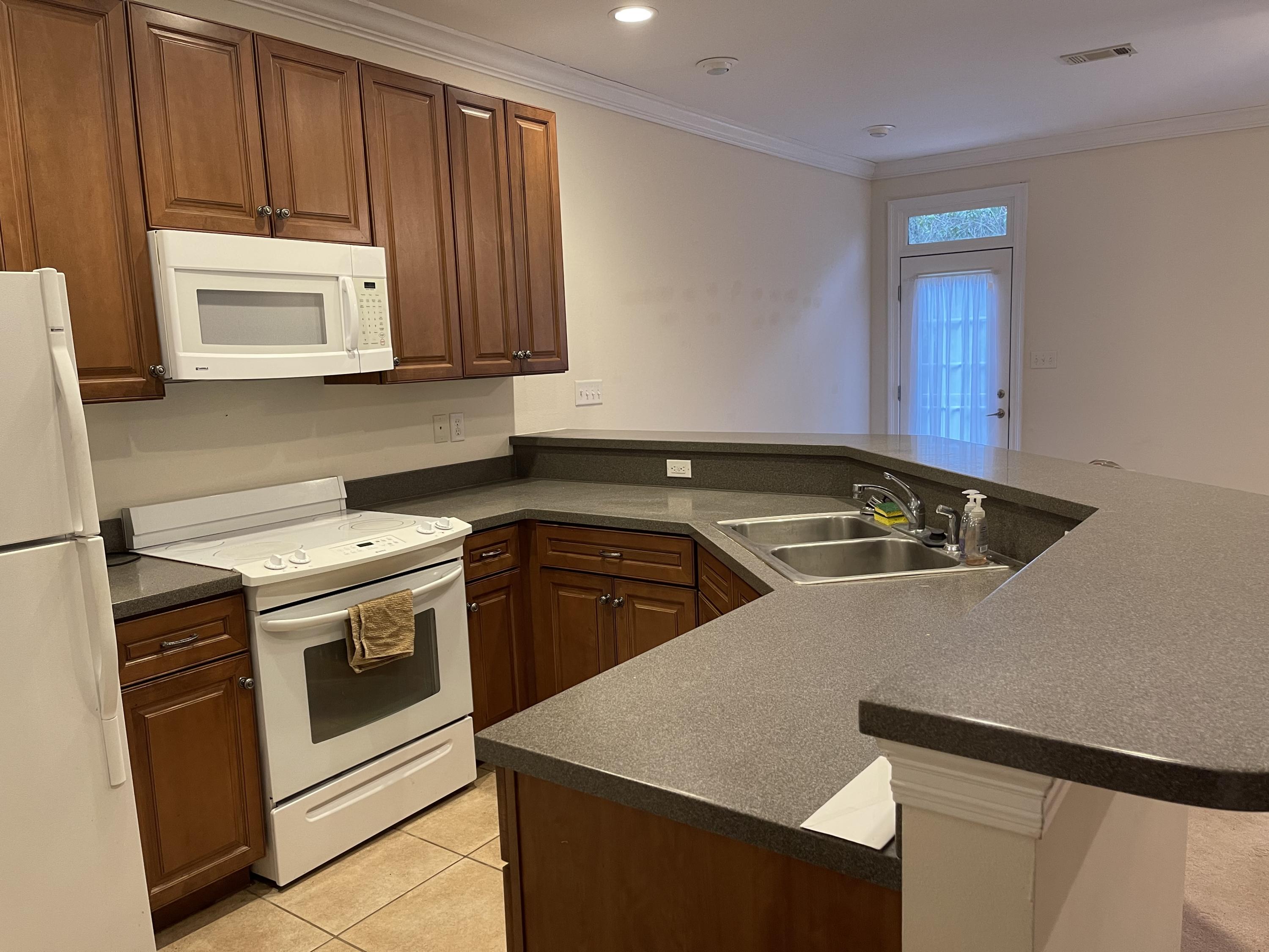 CROSS CREEK - Residential