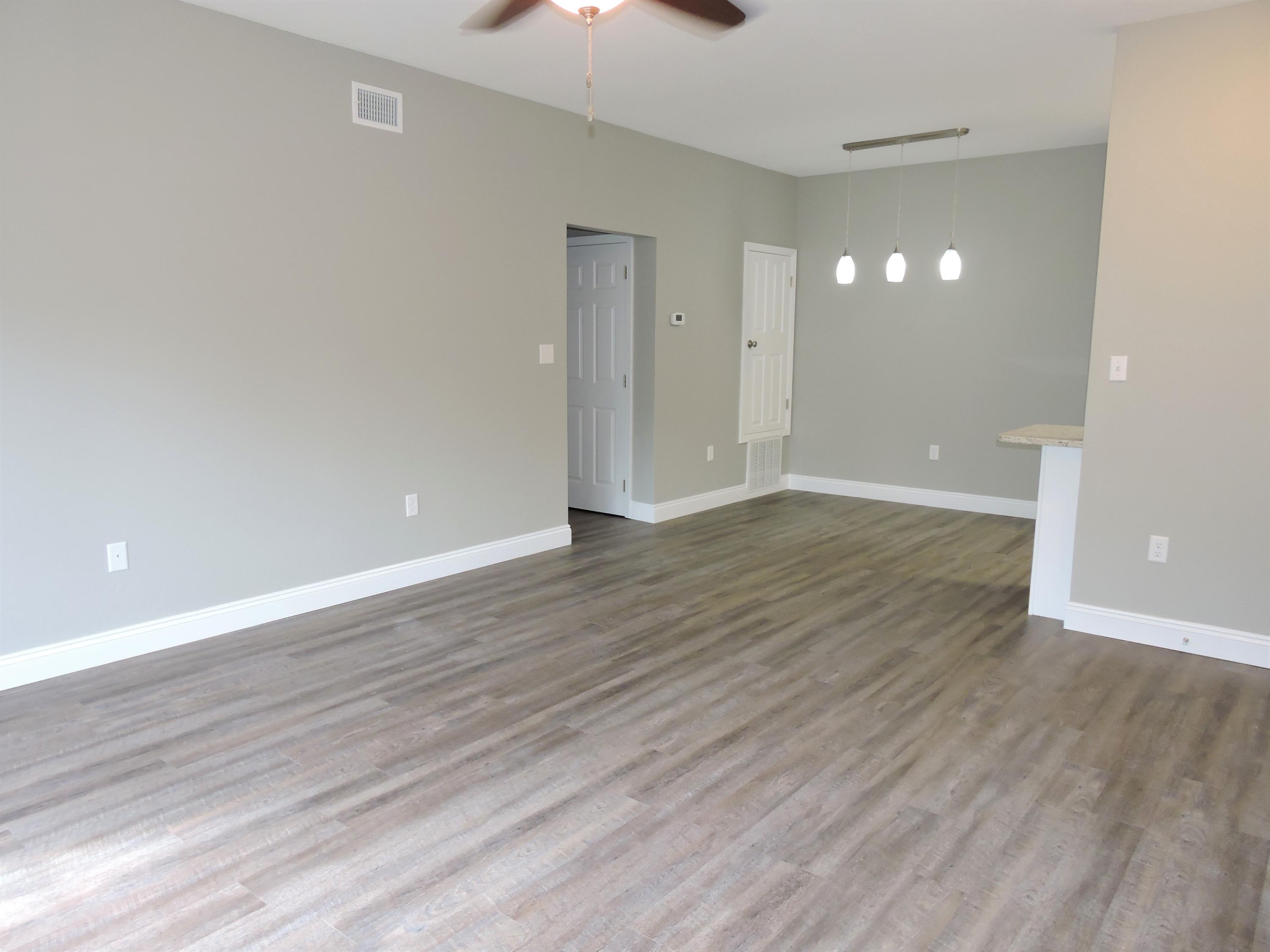 THE OAKS AT NICEVILLE - Residential