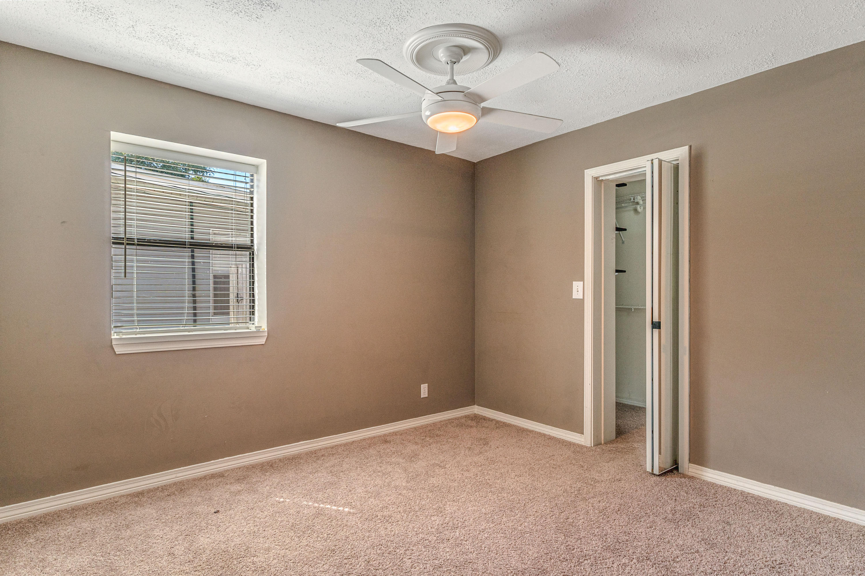 GARNIERS BEACH 2ND - Residential