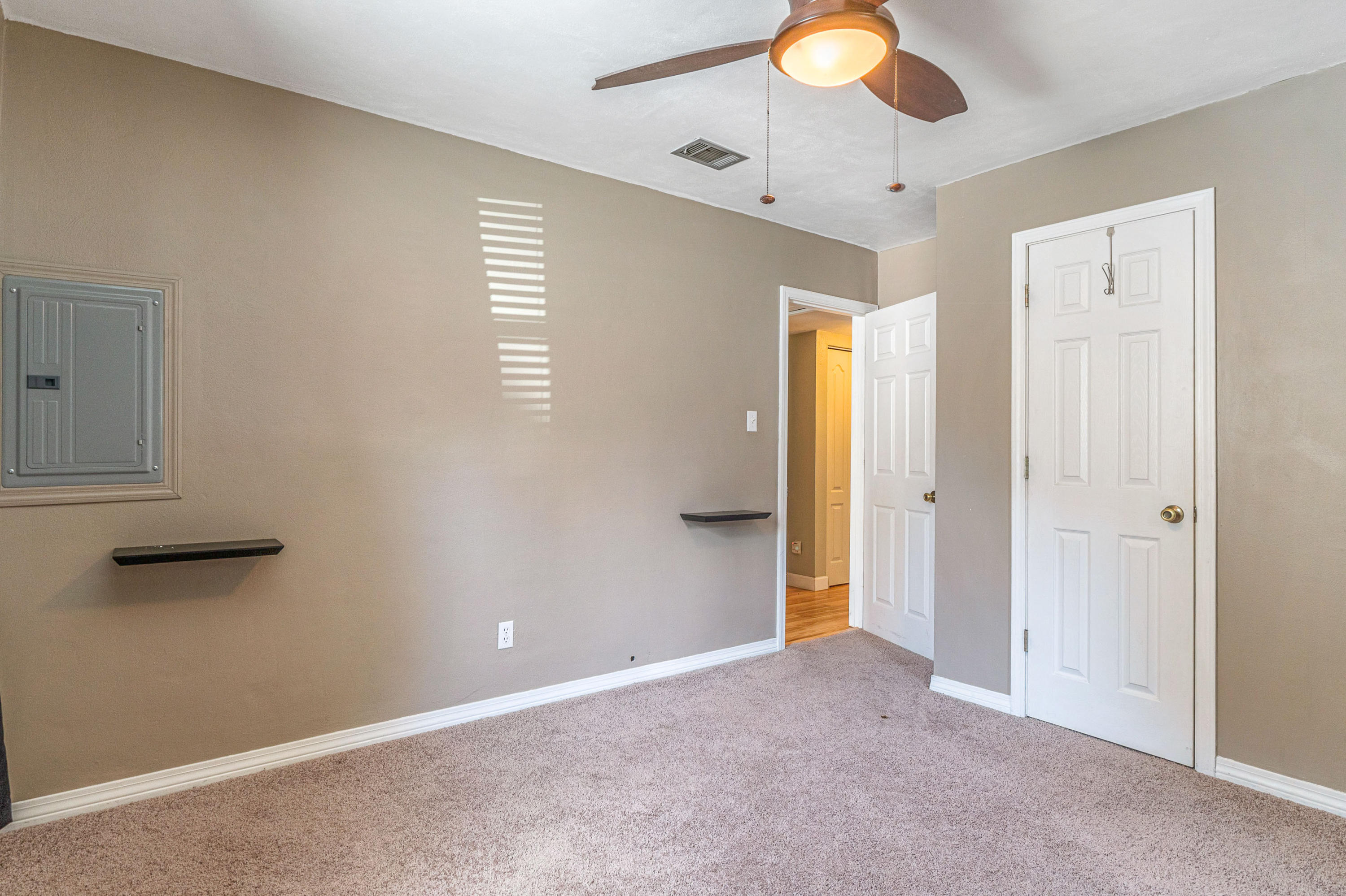 GARNIERS BEACH 2ND - Residential