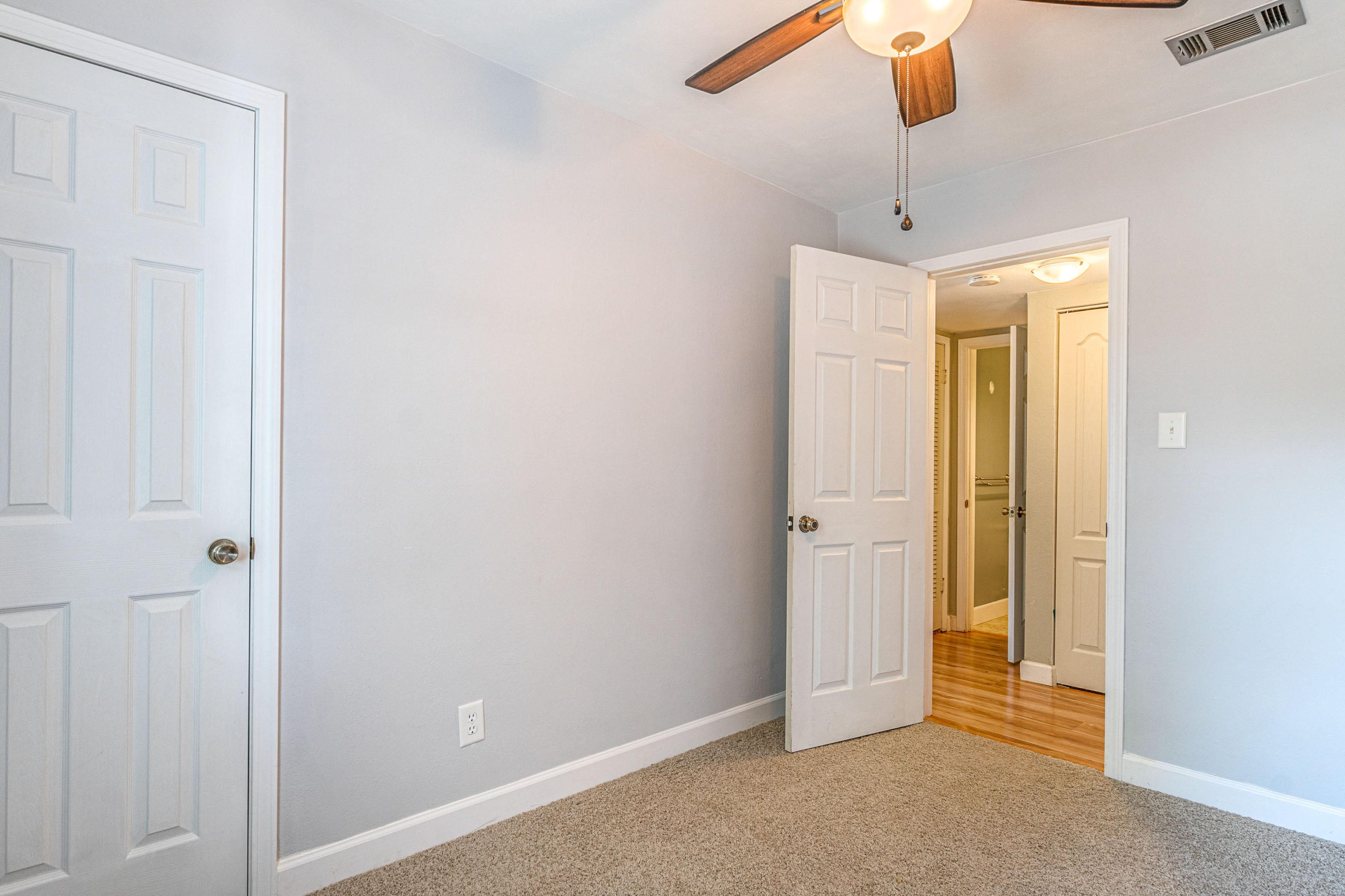 GARNIERS BEACH 2ND - Residential