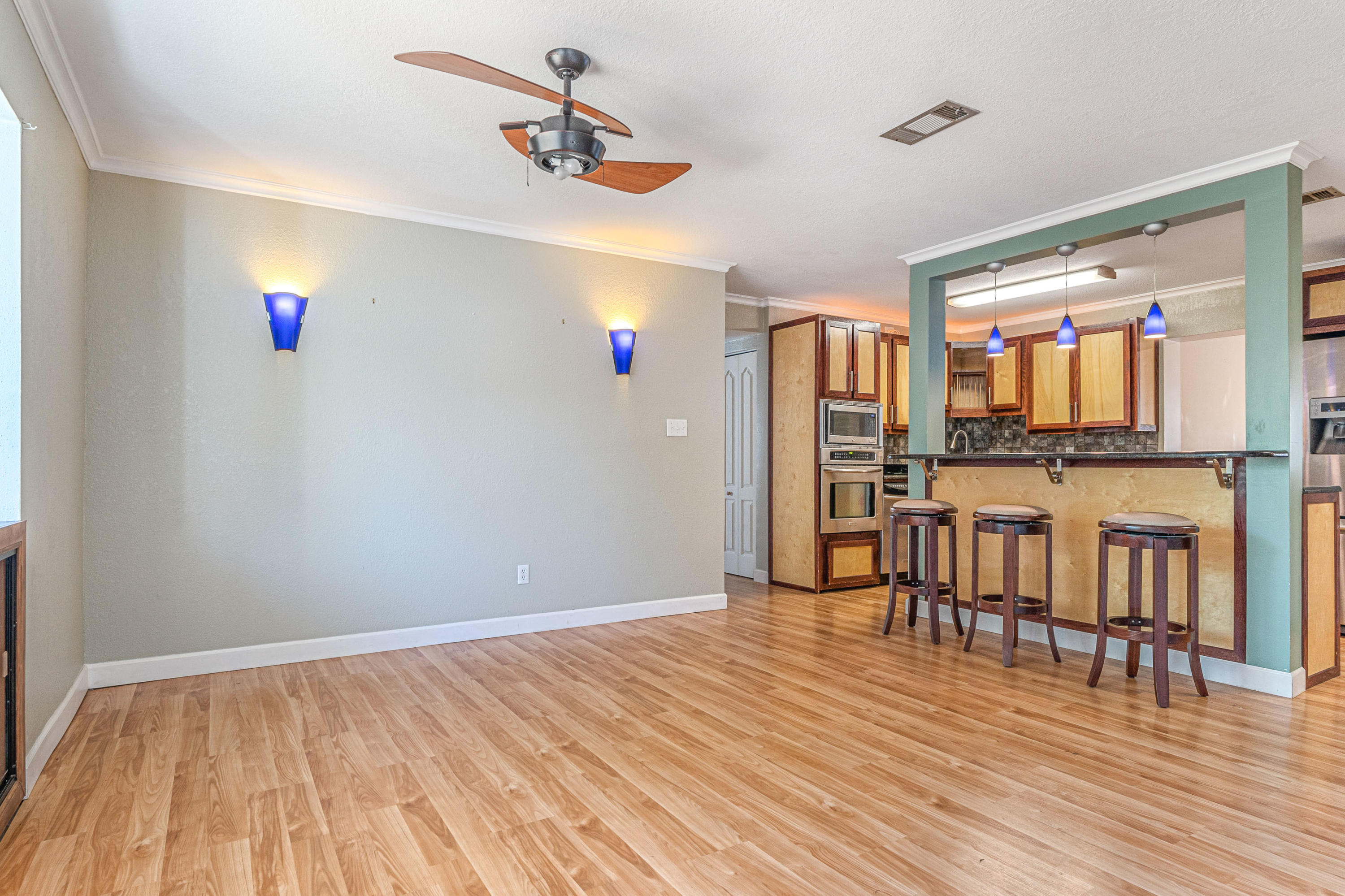 GARNIERS BEACH 2ND - Residential