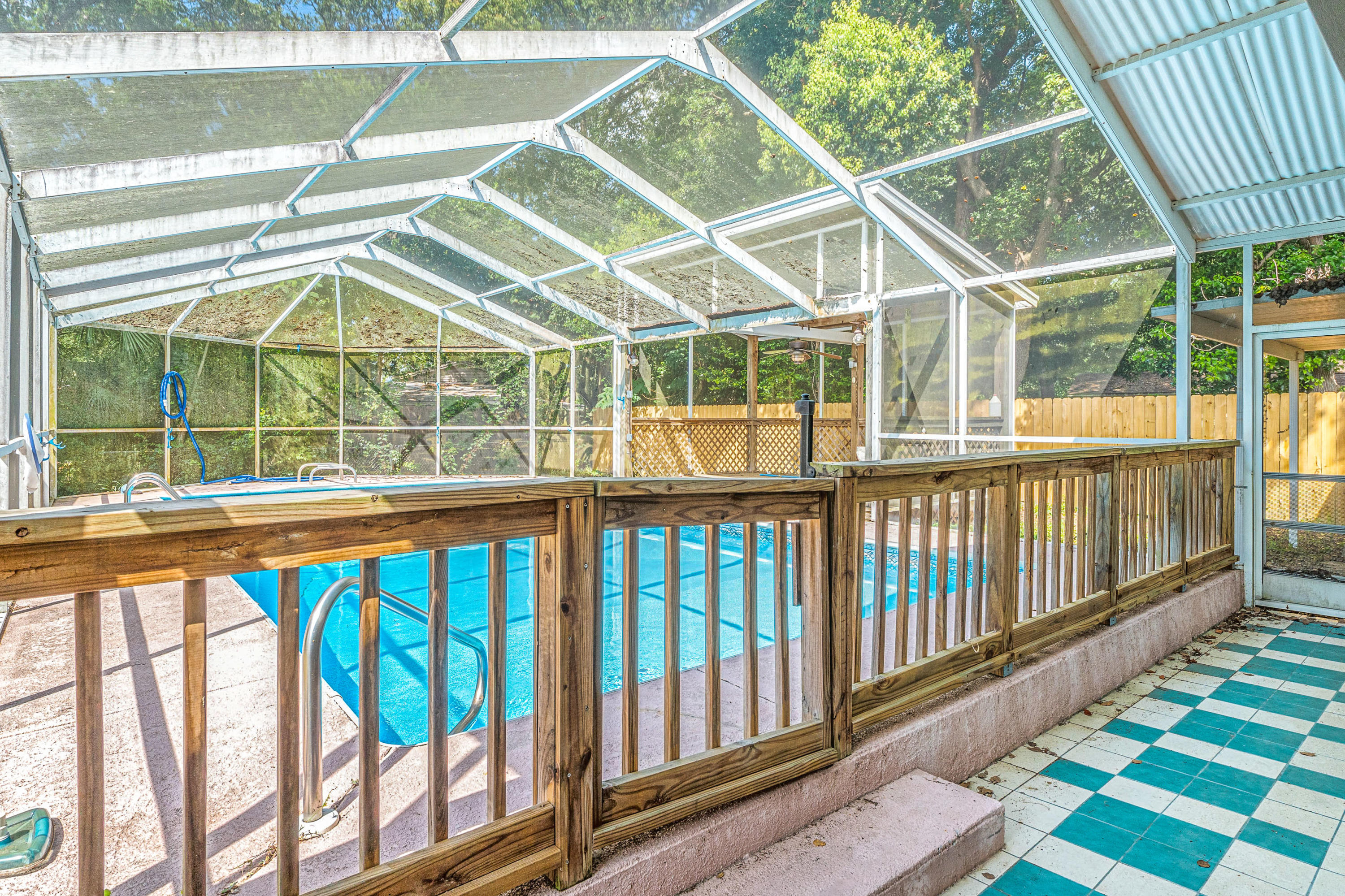 GARNIERS BEACH 2ND - Residential