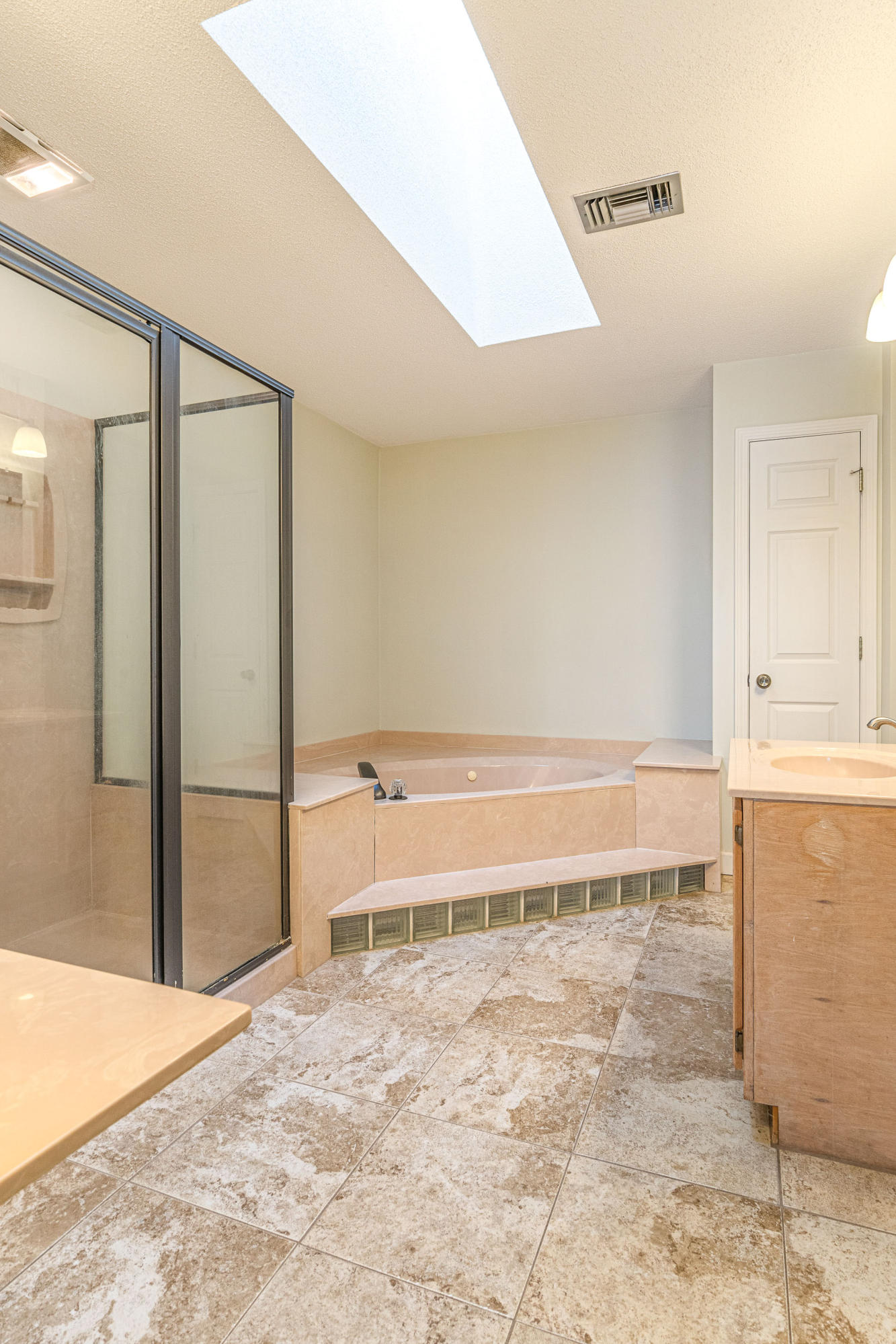 GARNIERS BEACH 2ND - Residential