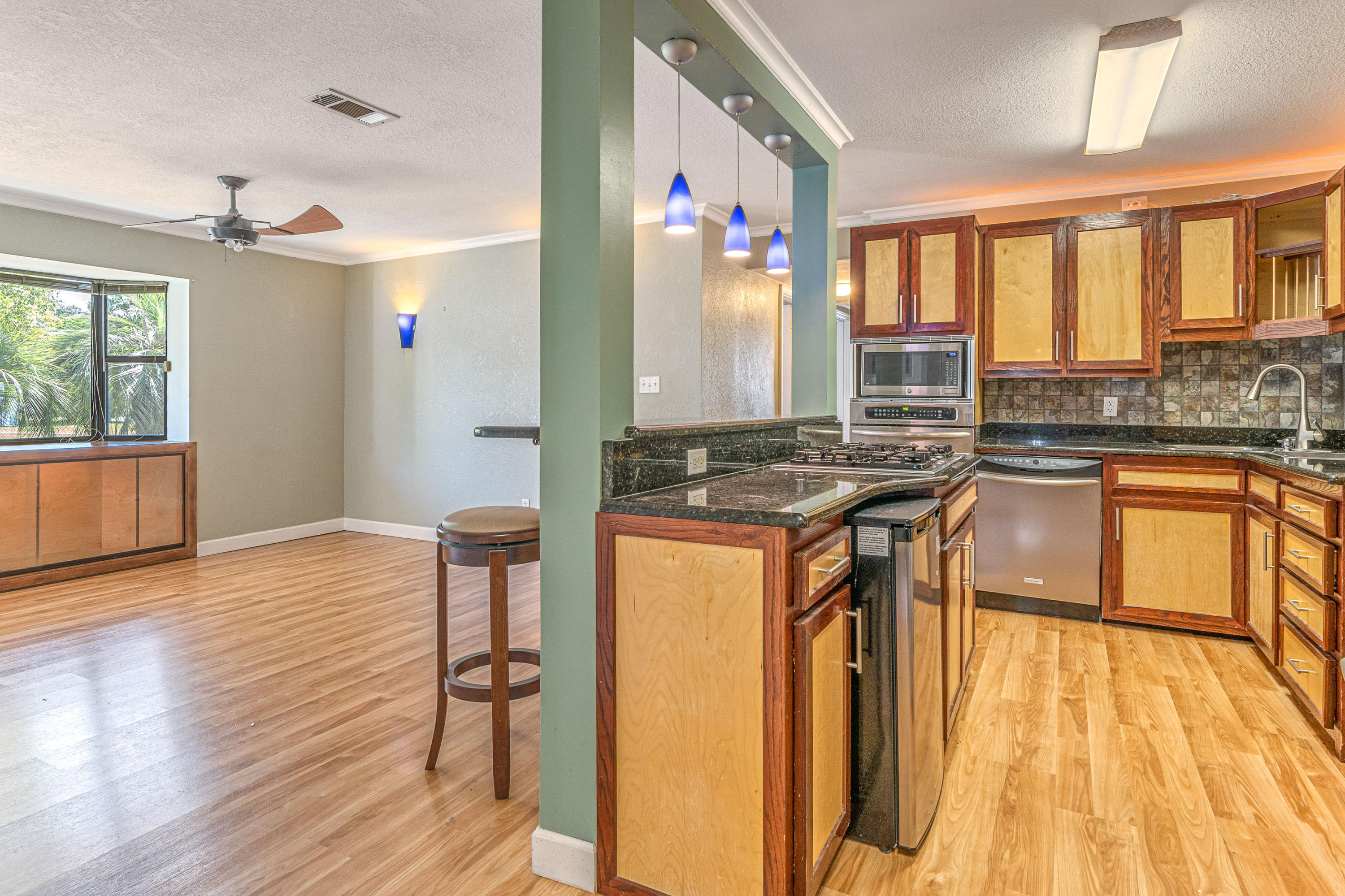 GARNIERS BEACH 2ND - Residential