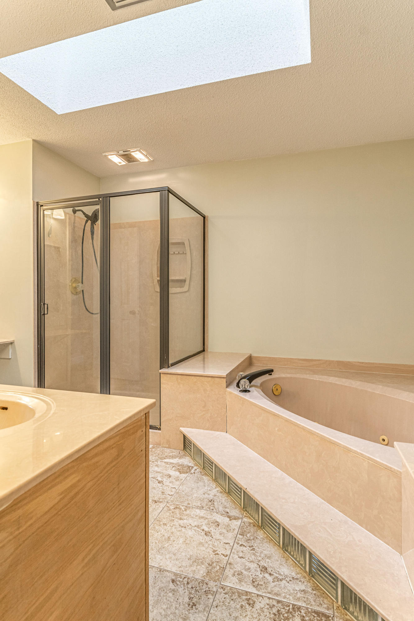 GARNIERS BEACH 2ND - Residential