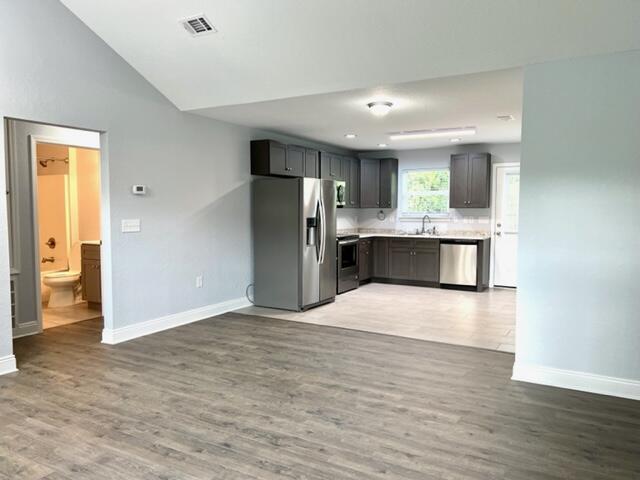 TRAILWOOD ESTATES - Residential Lease