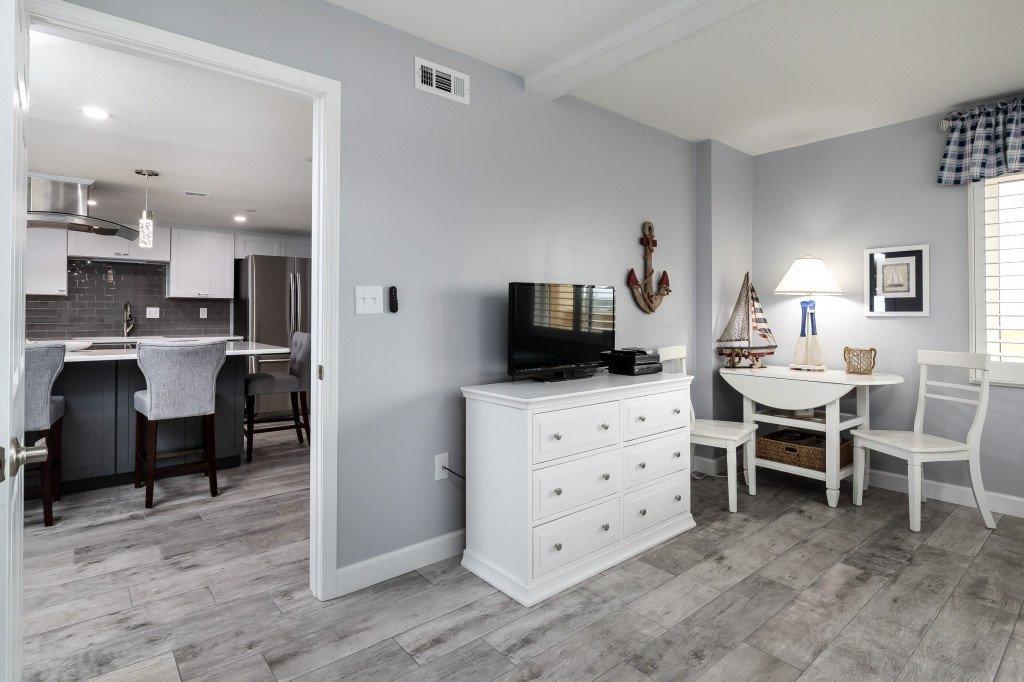 SURF DWELLER CONDO - Residential