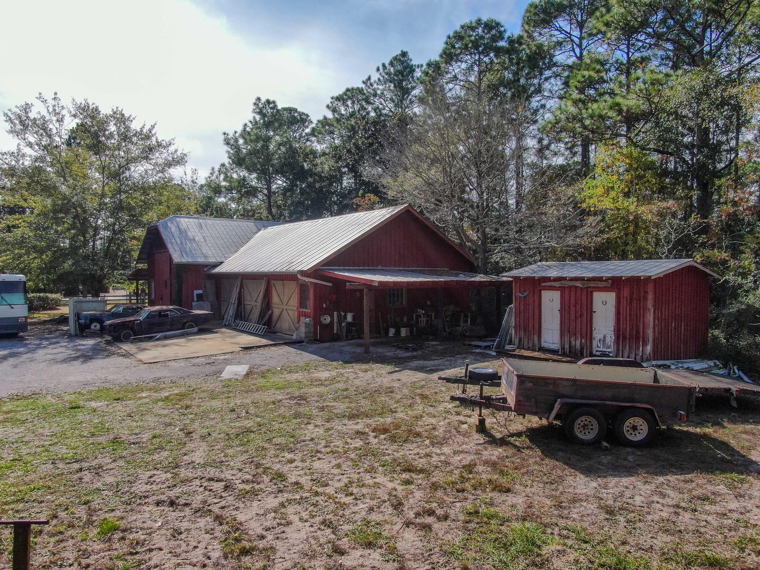 NO RECORDED SUBDIVISION - Land