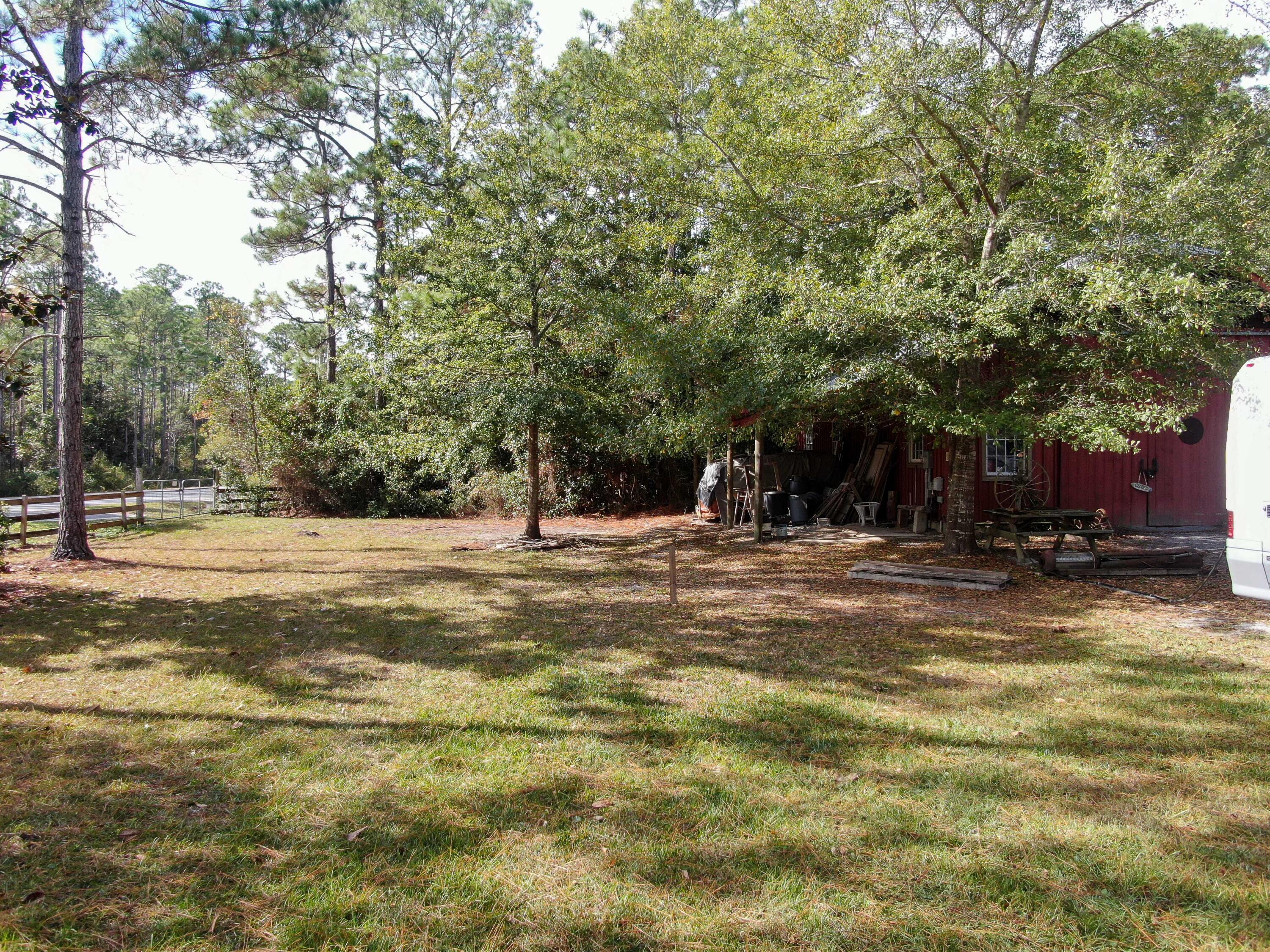 NO RECORDED SUBDIVISION - Land