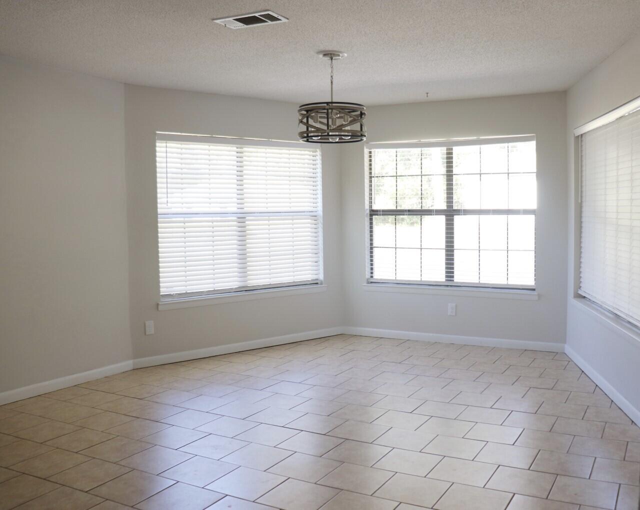 LAKE POINTE - Residential
