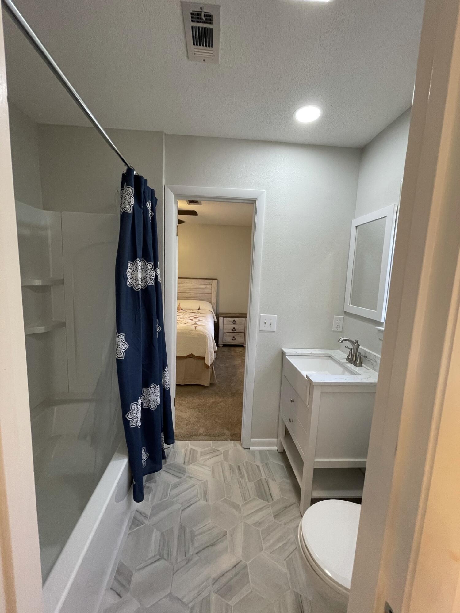 LAKE POINTE - Residential