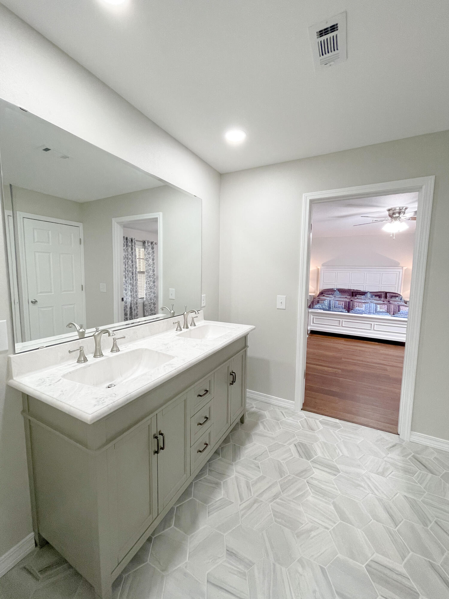 LAKE POINTE - Residential