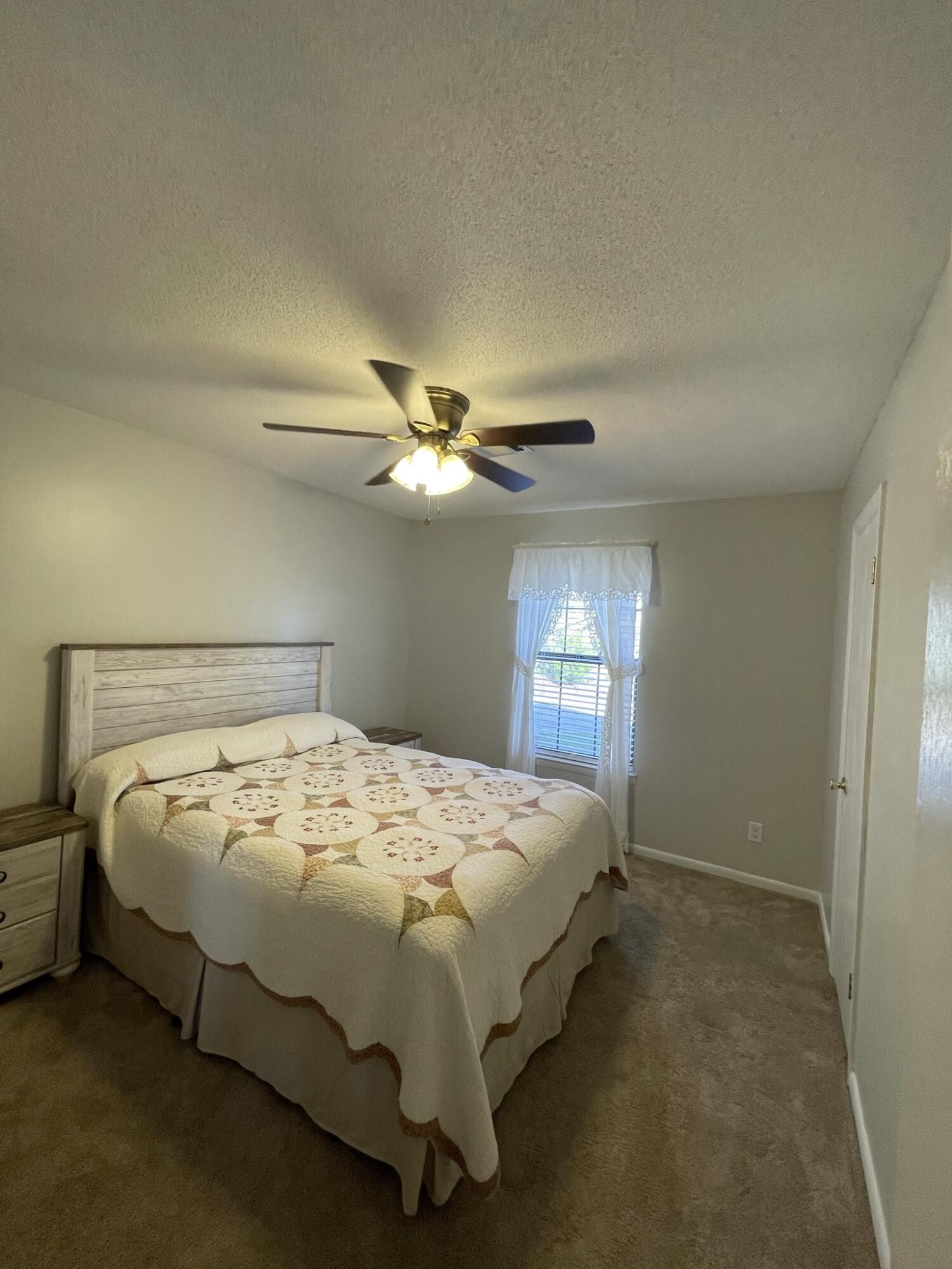 LAKE POINTE - Residential