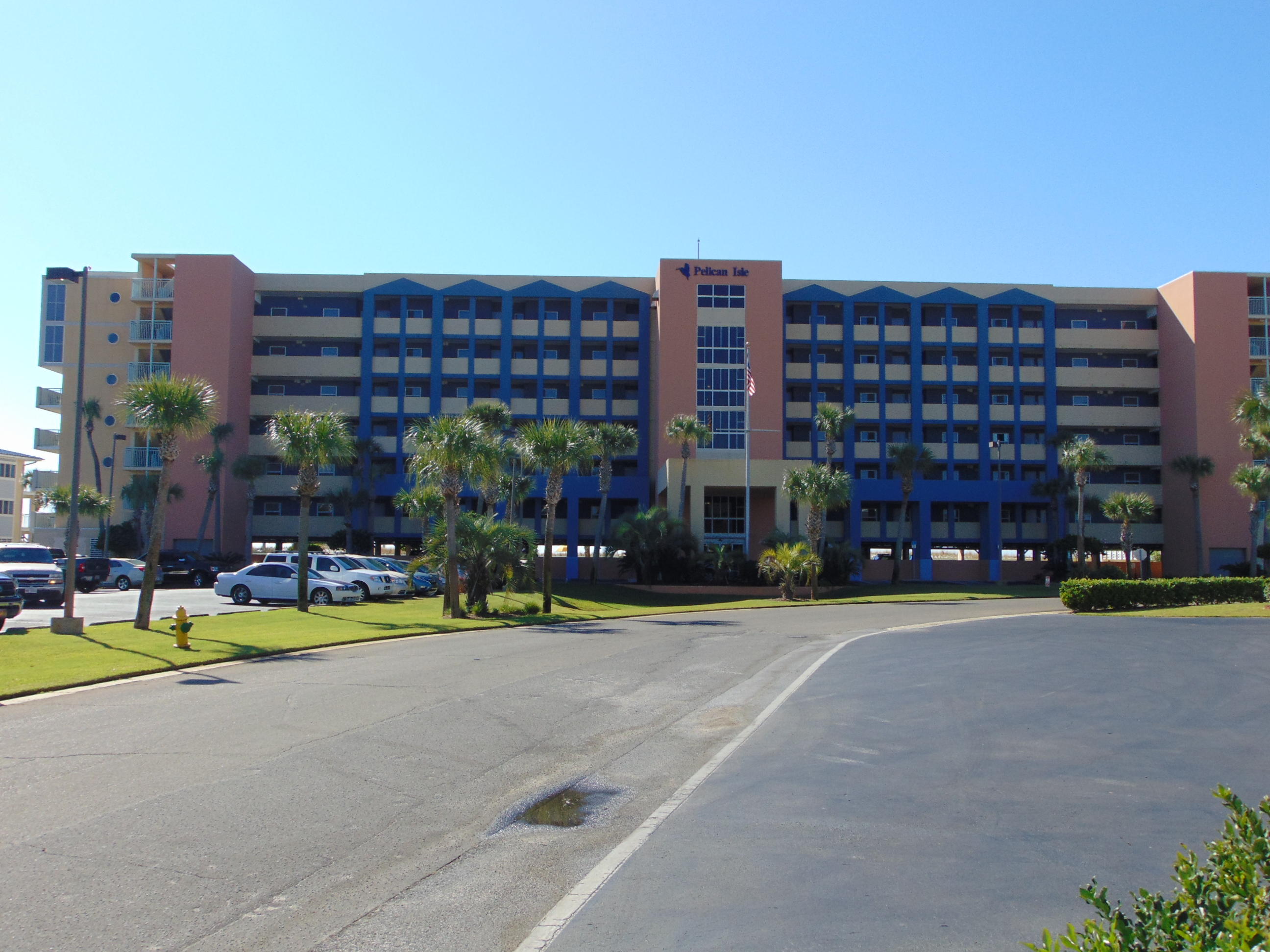 PELICAN ISLE CONDOMINIUM - Residential
