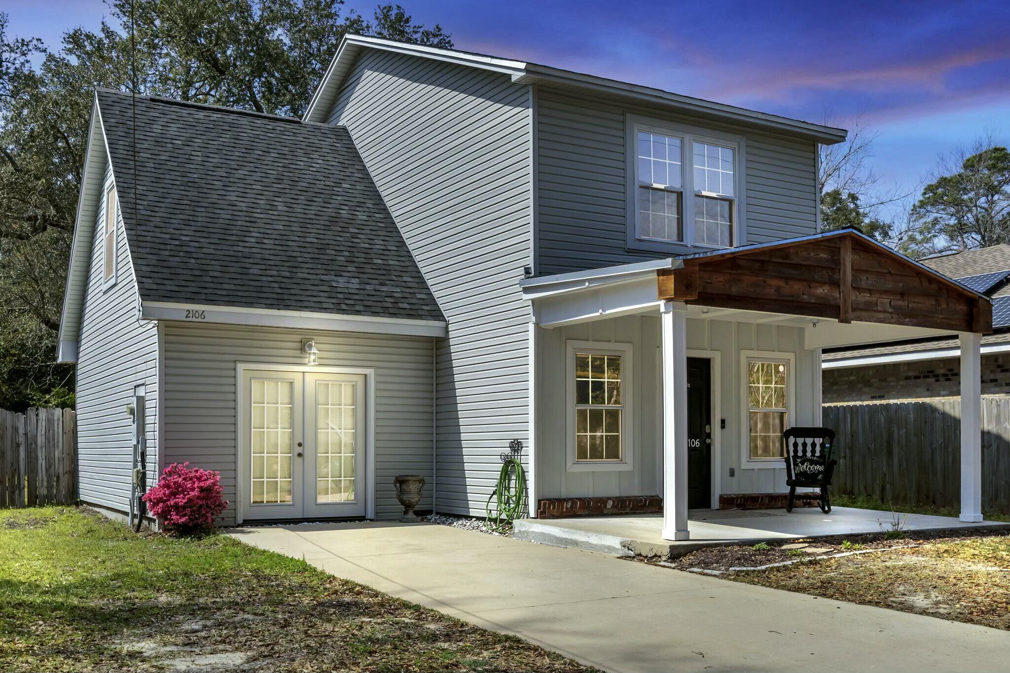 Heart of Niceville! This affordable home with a fenced back yard has a lot to offer. New kitchen cabinets, pantry, wood look tile downstairs and brand new vinyl plank upstairs. Fresh paint throughout and a new vanity in the downstairs bath. 3 bedrooms and 2 1/2 baths, + a bonus room. Cozy fire pit in the large back yard, a shed for all your tools & equipment. No HOA ,so you can store your boat and there are two boat launches each just over a mile away. Just a few minutes to shopping and restaurants. 7.5 miles to Eglin 14.8 miles to Duke field. This home offers gas for your appliances and a cozy fireplace!