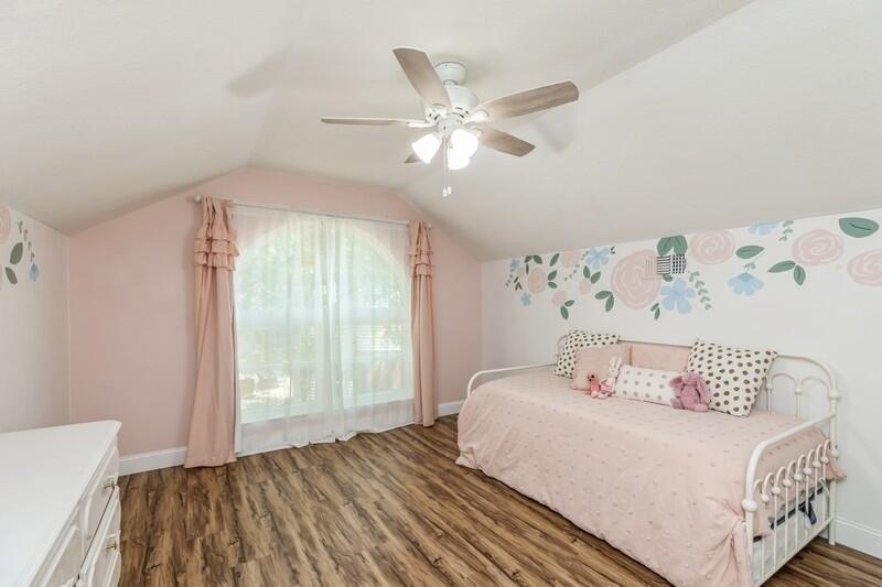 PARKWOOD LANE BLUEWATER BAY - Residential