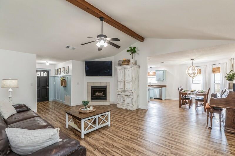PARKWOOD LANE BLUEWATER BAY - Residential