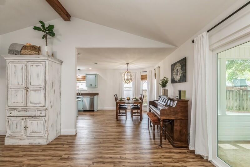 PARKWOOD LANE BLUEWATER BAY - Residential