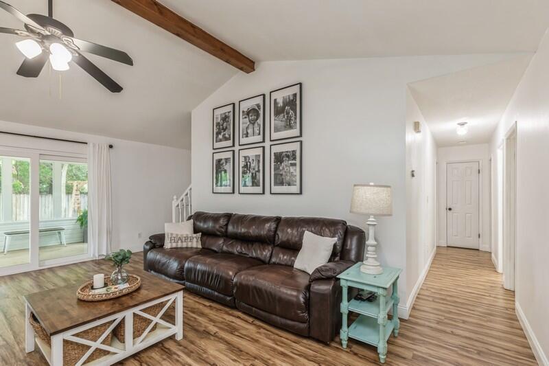 PARKWOOD LANE BLUEWATER BAY - Residential