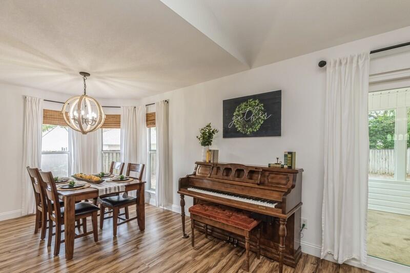 PARKWOOD LANE BLUEWATER BAY - Residential