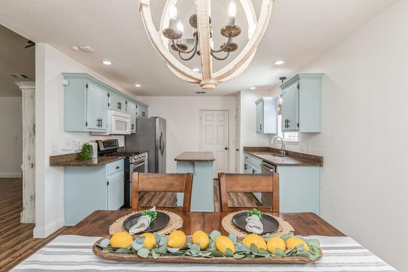PARKWOOD LANE BLUEWATER BAY - Residential