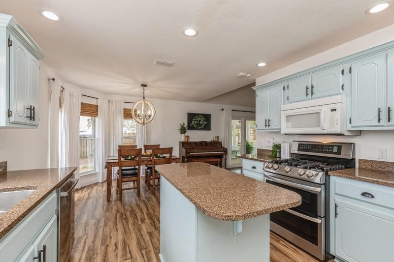 PARKWOOD LANE BLUEWATER BAY - Residential