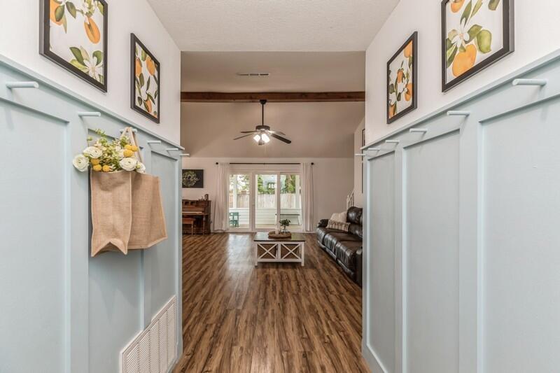 PARKWOOD LANE BLUEWATER BAY - Residential