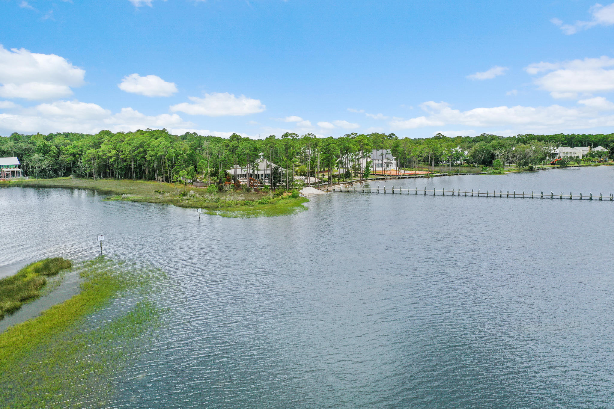 CHURCHILL OAKS - Land