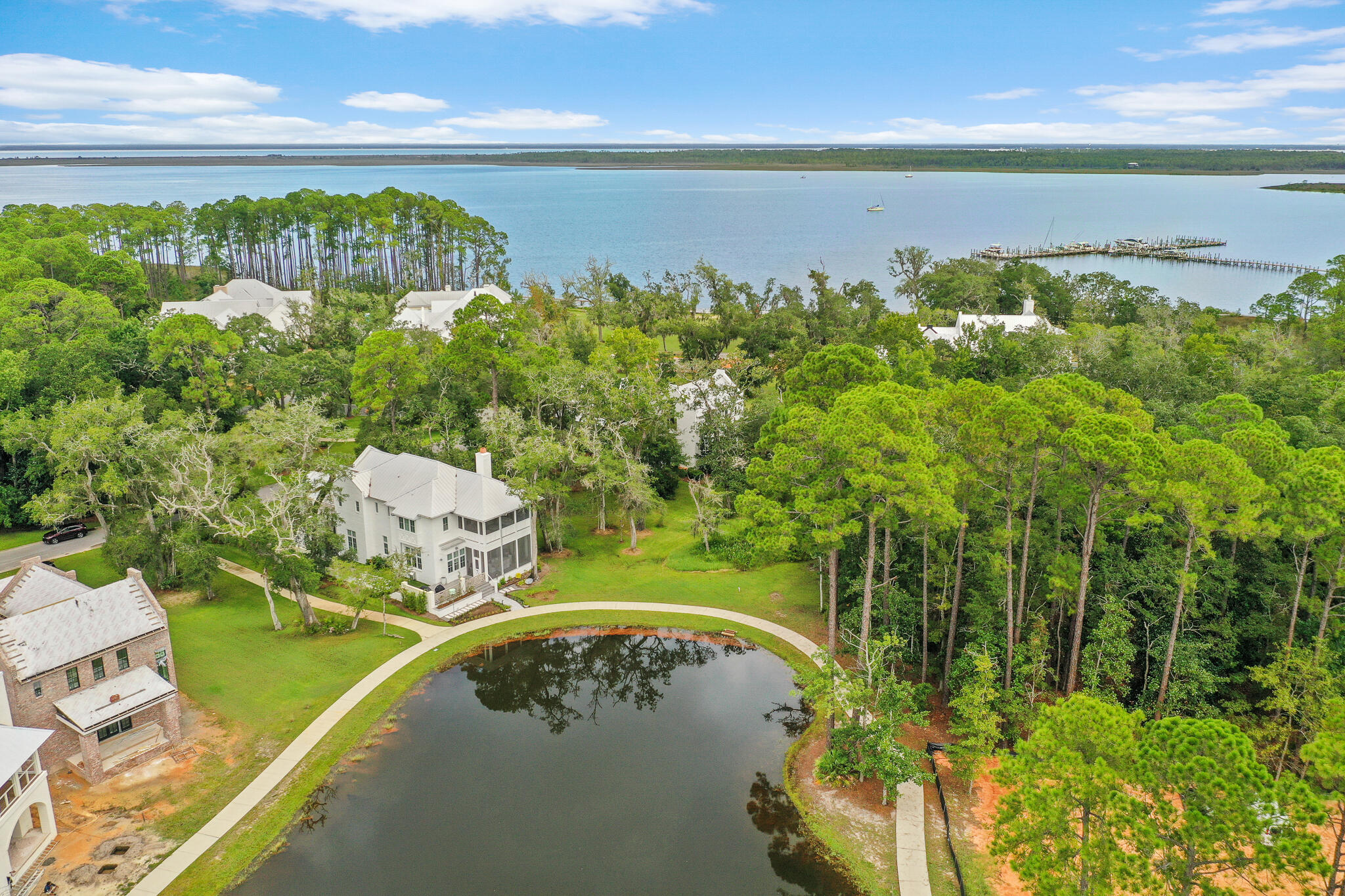 CHURCHILL OAKS - Land