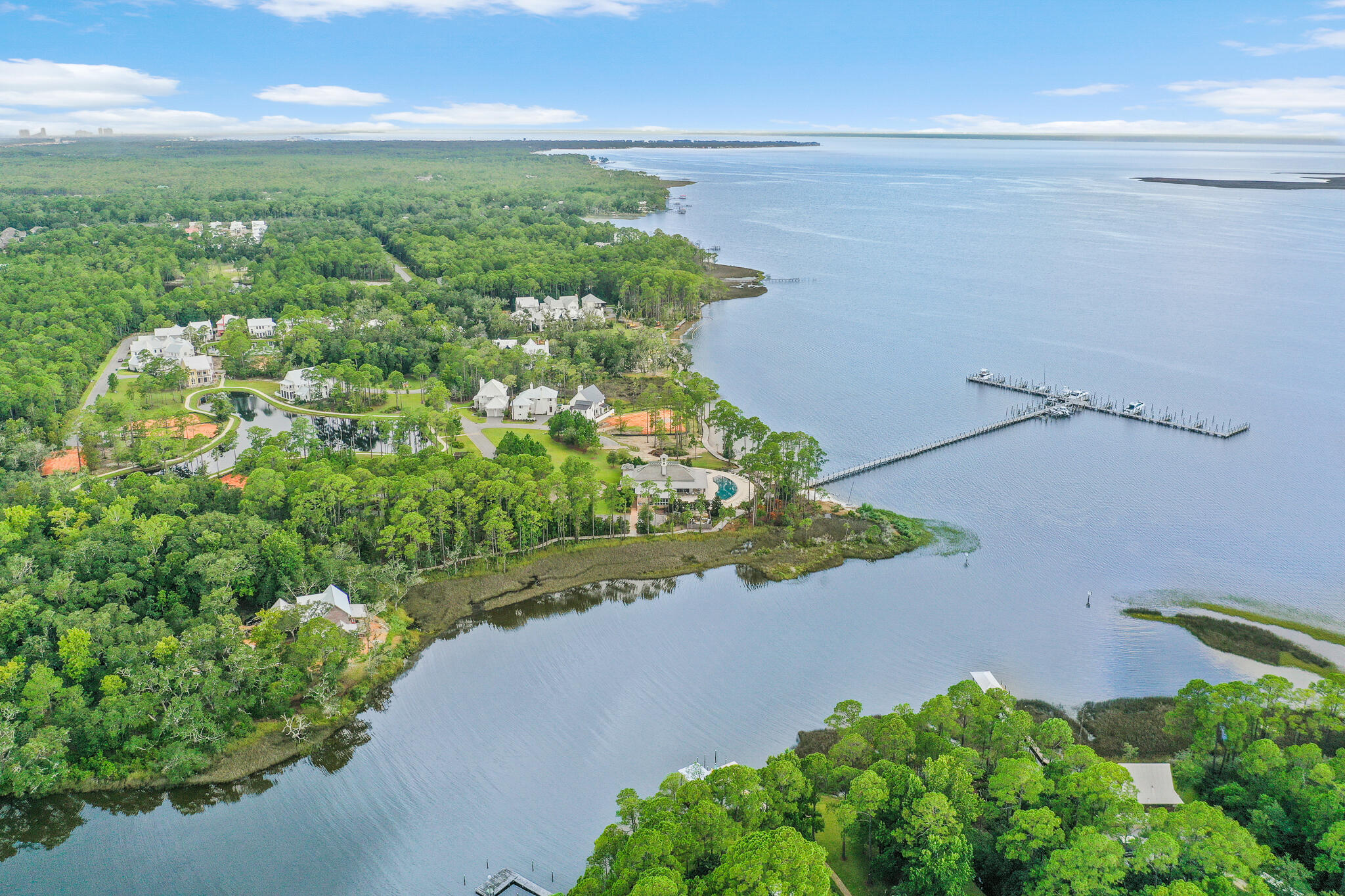 CHURCHILL OAKS - Land