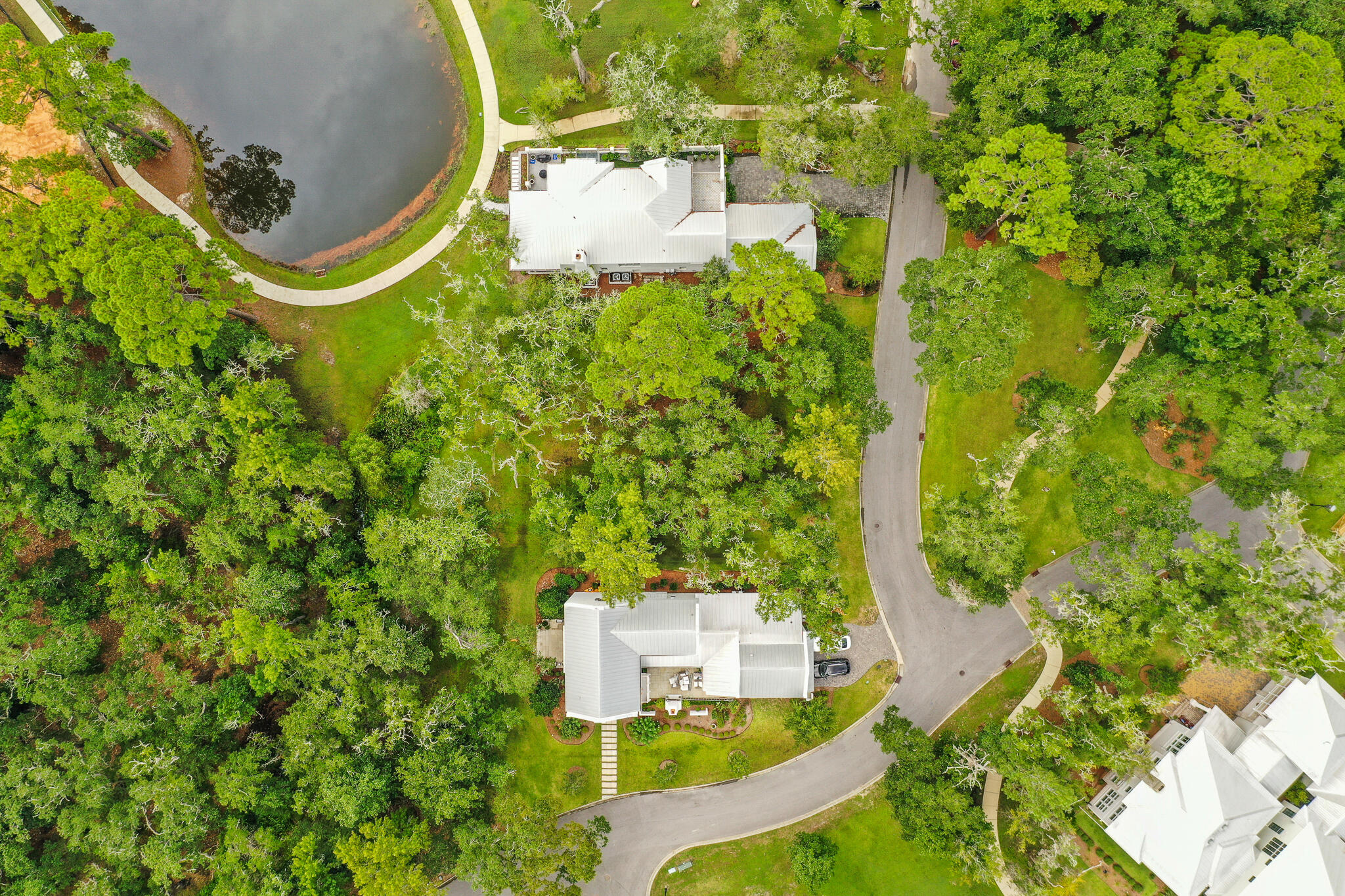 CHURCHILL OAKS - Land