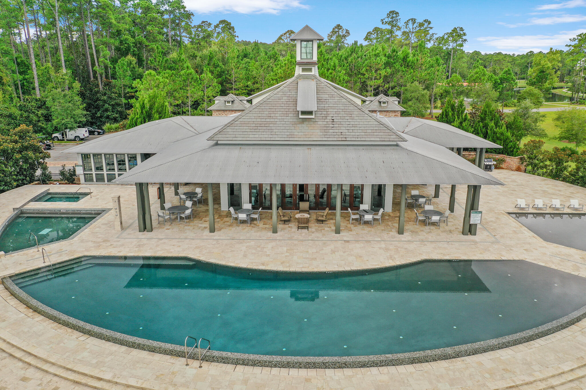 CHURCHILL OAKS - Land