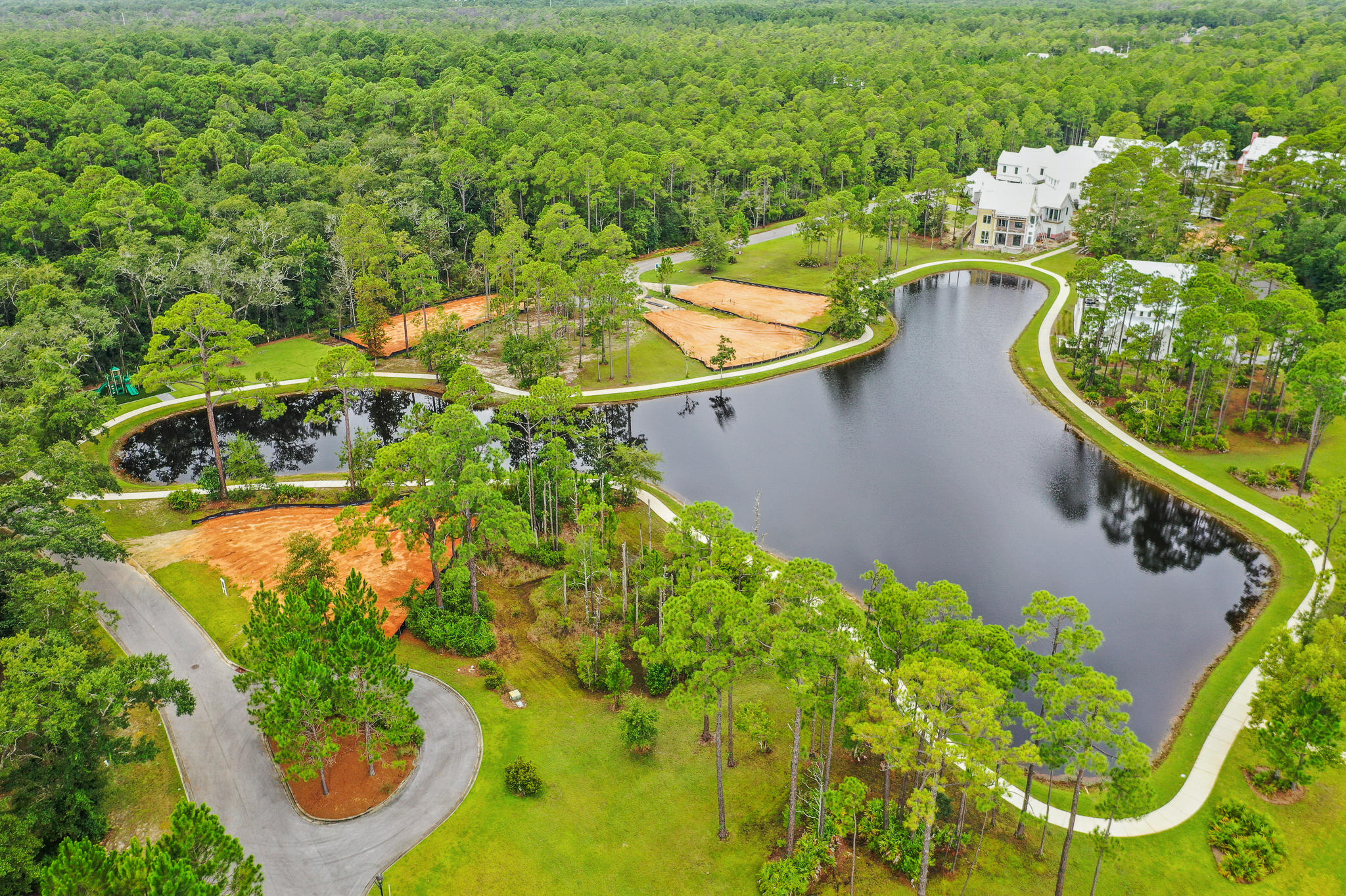 CHURCHILL OAKS - Land