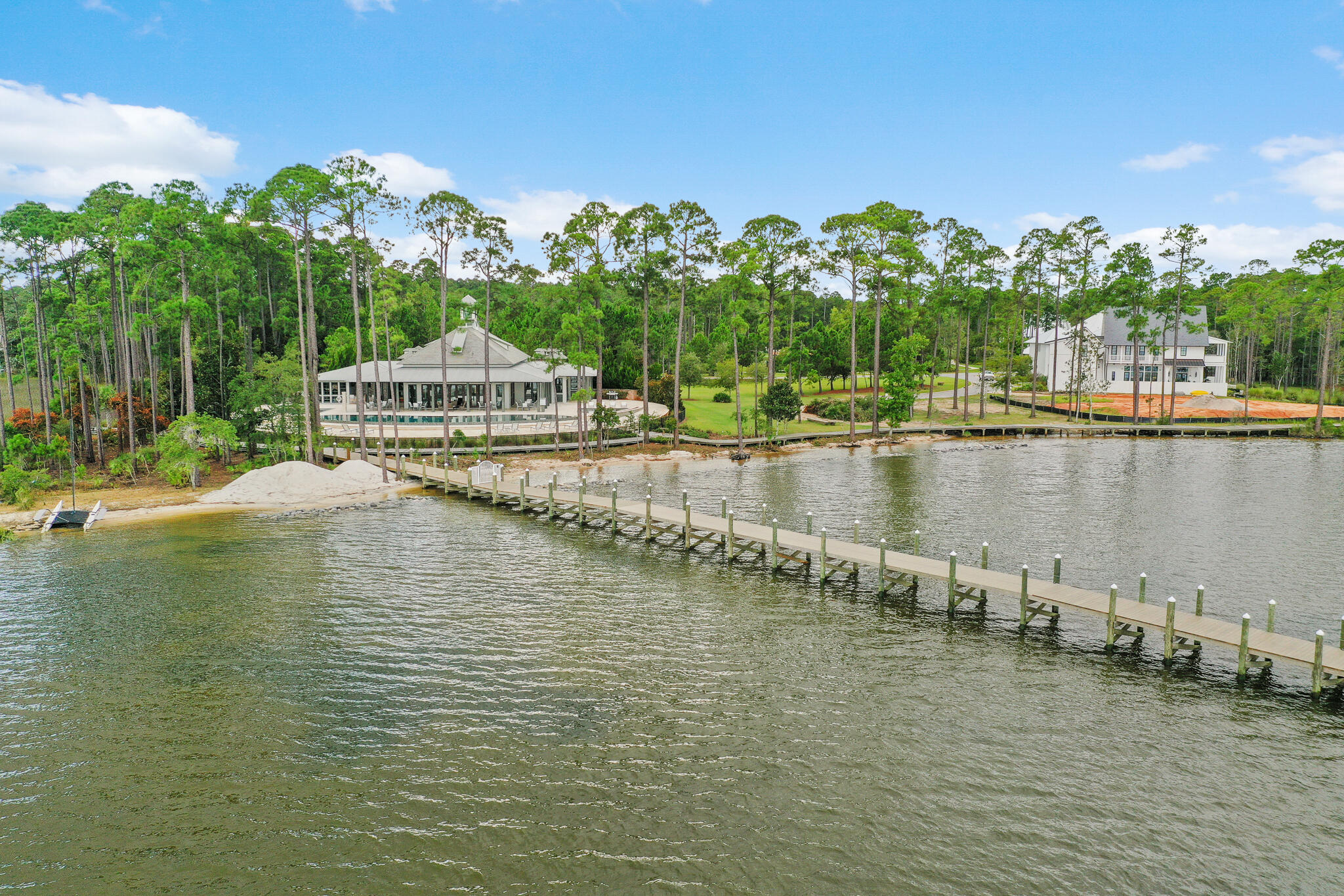 CHURCHILL OAKS - Land